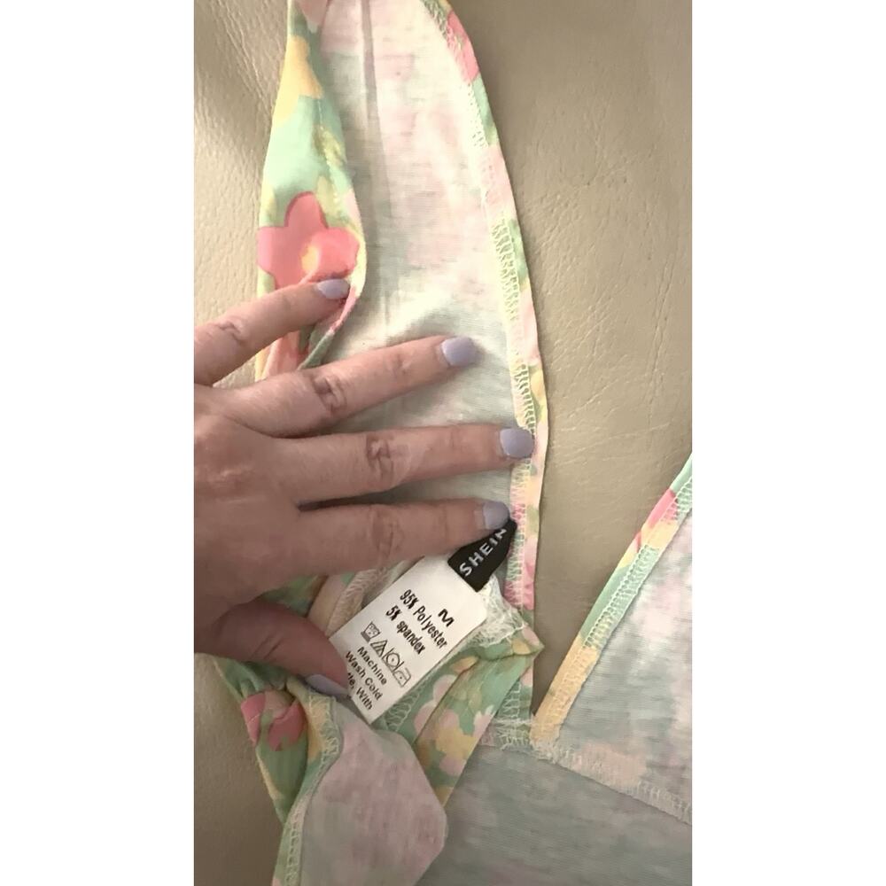 SHEIN Floral Halter Tie Neck Size M Spring Summer Top Retro Boho Y2K Style - Picture 4 of 4